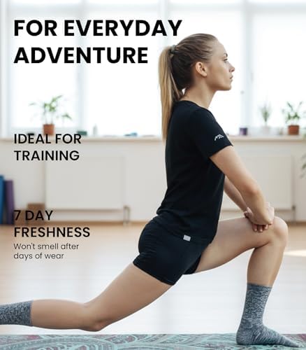 Merino.tech Damen T-Shirt aus 100% Merinowolle – Ideal für Sport und Wandern + OEKO-TEX Socken